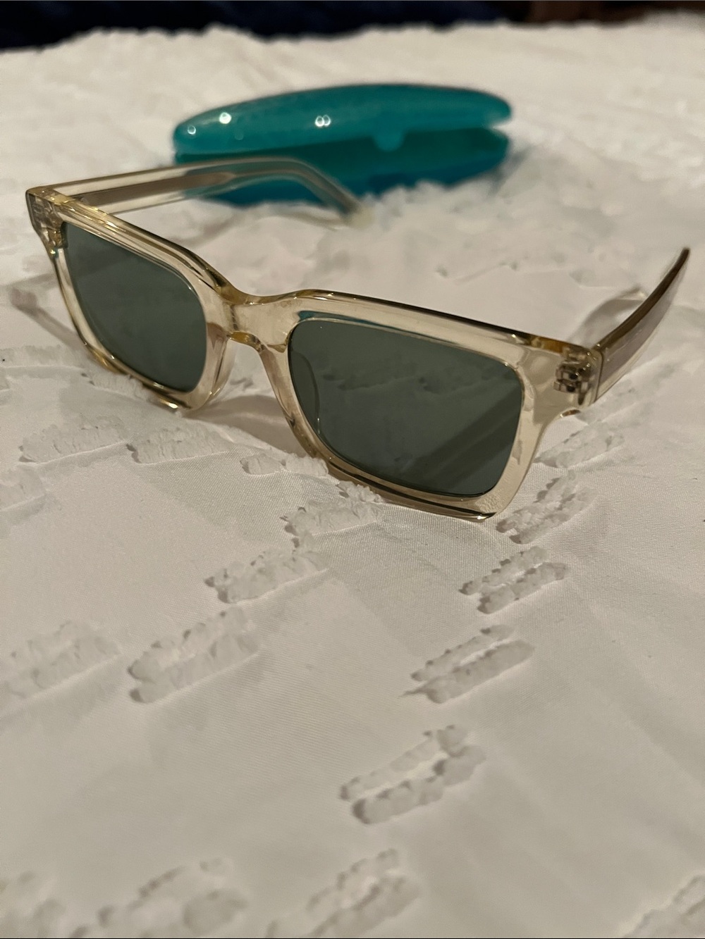 Clear Frame Sunglasses - Picture 2 of 4
